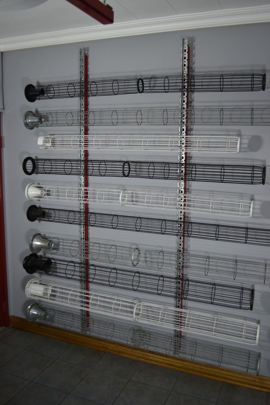 Filter cage display